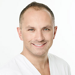 Doctor of Medical Dentistry Dariusz Wilisowski